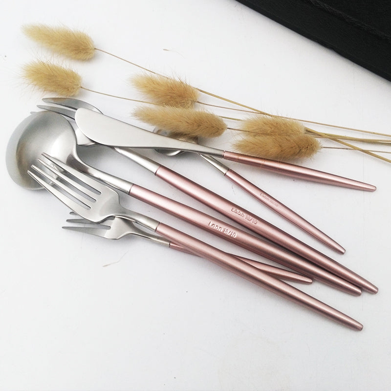 Elevate Your Dining Experience with Our Stainless Steel Cutlery Set